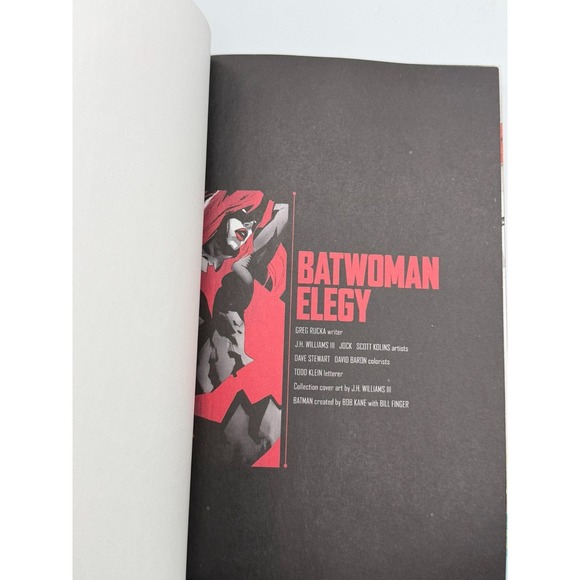 Batwoman: Elegy DC Compact Comics Edition TPB - Greg Rucka JH Williams III - Picture 9 of 16